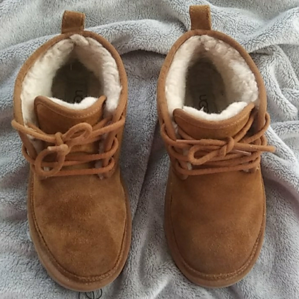 Neumel Boot

UGG®